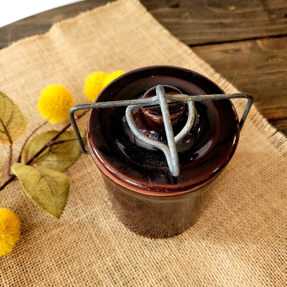 Vintage Cottagecore Crock - dark brown cheese / bean crock - Picture 3 of 4